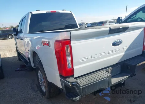 2025 Ford F-250 Xlt z USA, uszkodzony, nr VIN 1FT7W2BTXSEC52683